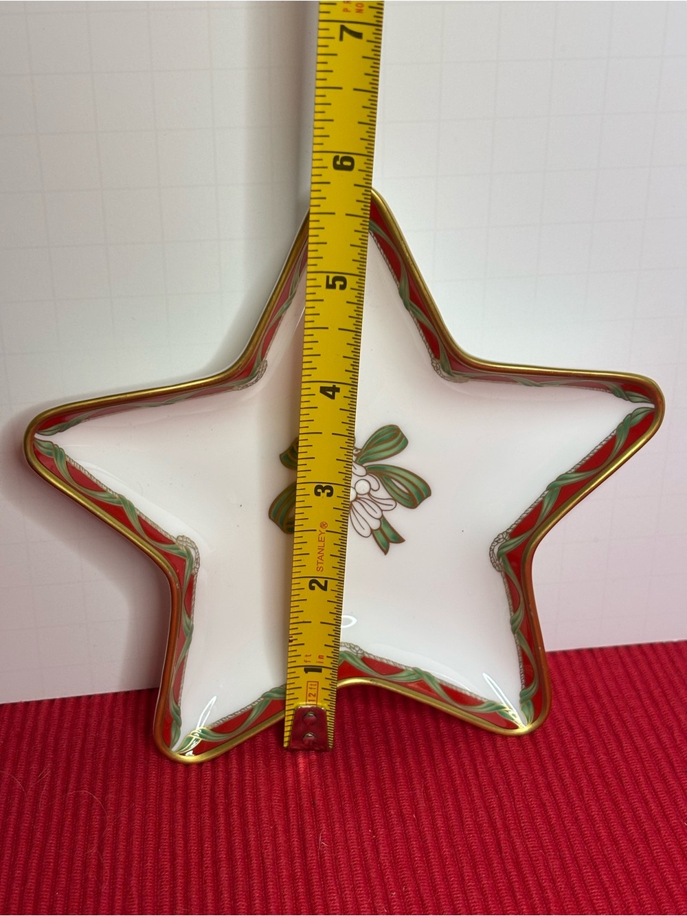 VTG Waterford Stae Shaped Fine China Dish. “Holiday Ribbons” Pattern - Picture 5 of 5